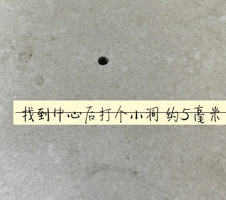 雷山瓷砖空鼓维修公司专业解答在瓷砖铺贴过程中，如果砂料搅拌不均匀，将会带来以下问题